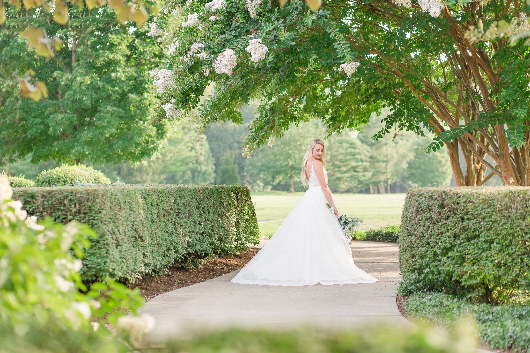 bridal session at The Virginian Golf Club in Bristol, VA